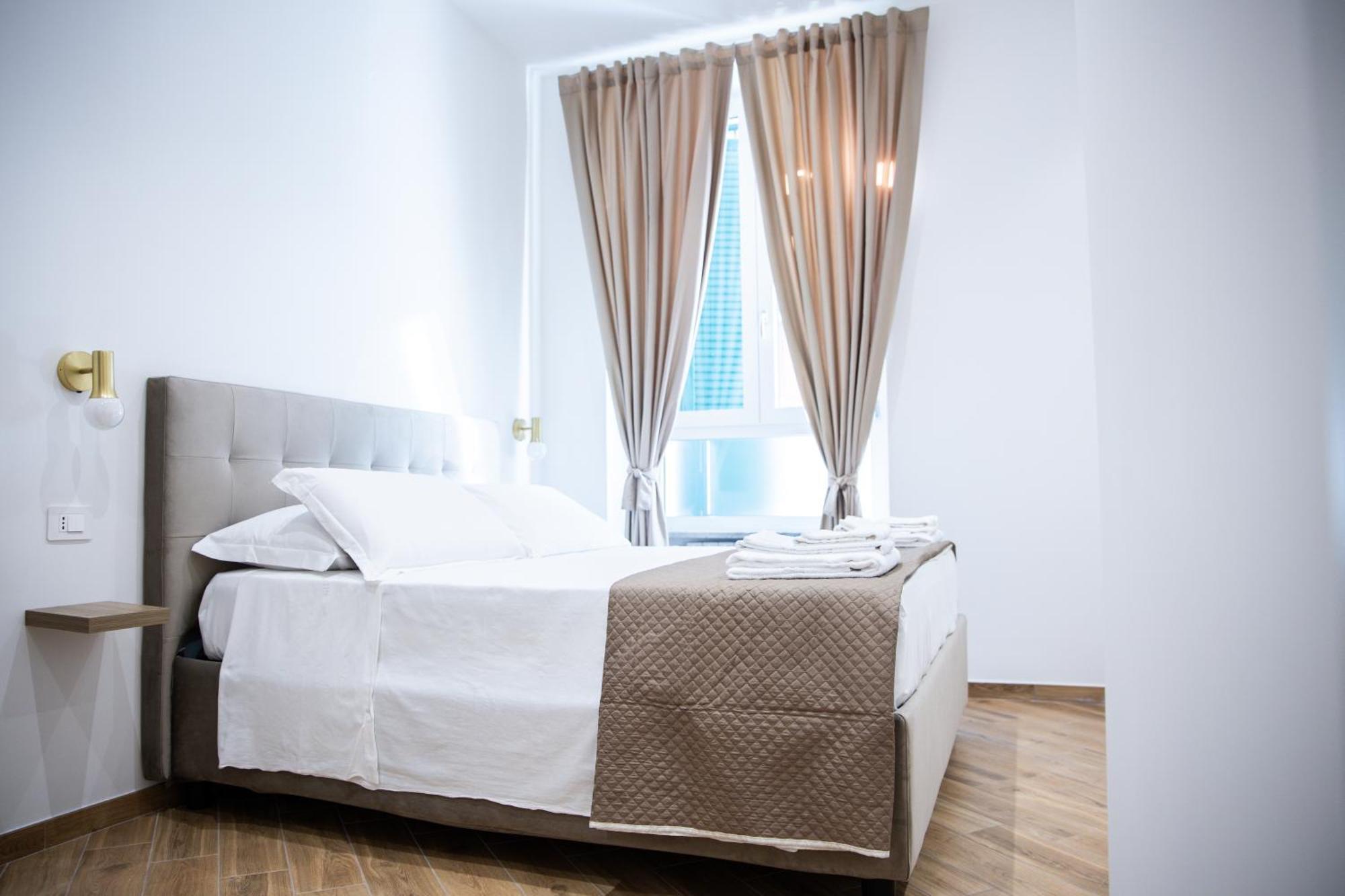 نابولي Dimora Diaz B&B المظهر الخارجي الصورة